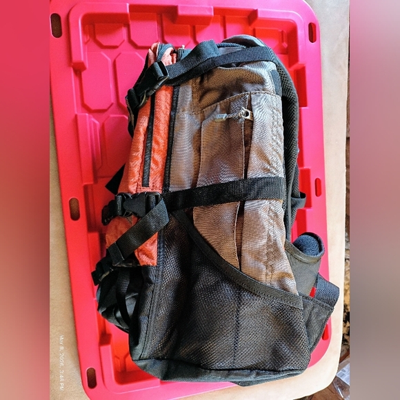 ALPS Mountaineering Synergy LTE Hiking Backpack 39L Rust Like New